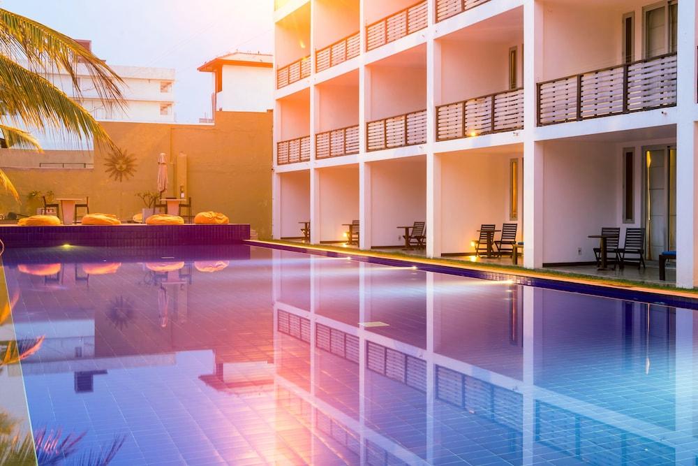 Hotel Jetwing Sea Negombo Esterno foto