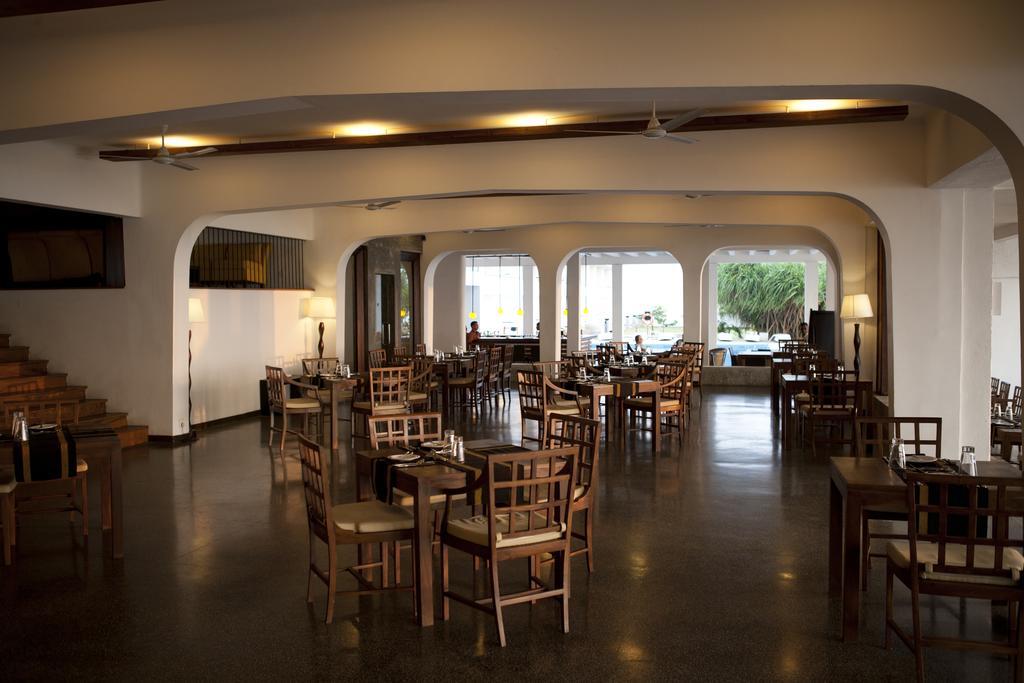 Hotel Jetwing Sea Negombo Esterno foto