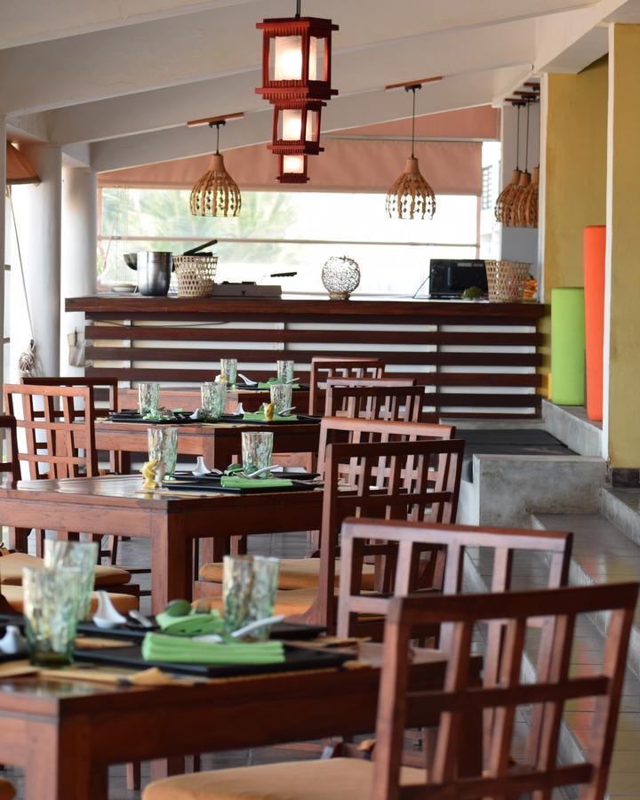 Hotel Jetwing Sea Negombo Esterno foto